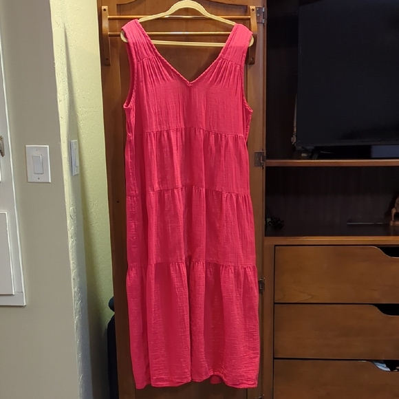 Quince Dresses & Skirts - Quince Organic Cotton Gauze Tiered Maxi Dress in Hot Pink (Size L)